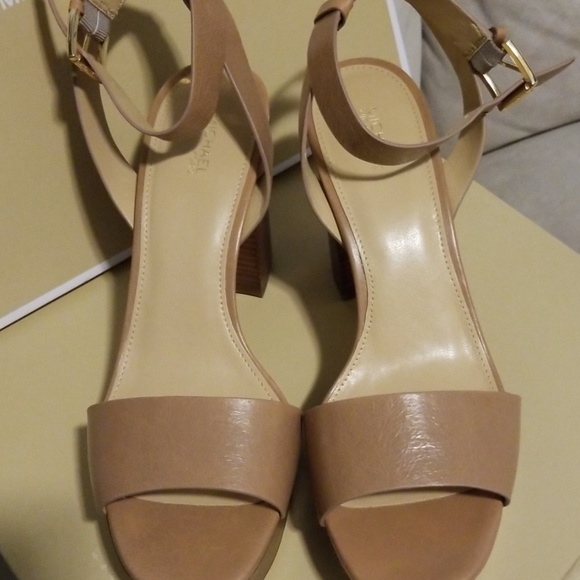 Michael Kors Leonora Ankle Strap - Picture 3 of 5